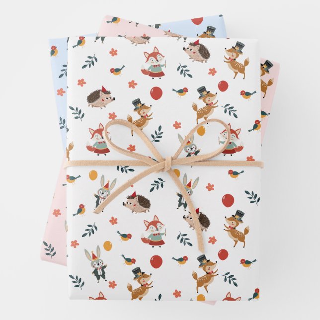 Festive animals wrapping paper sheet (In situ)