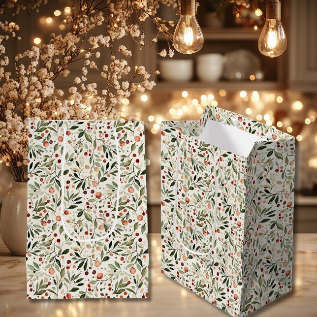 Festive Christmas Greenery Red Berries Medium Gift Bag (Festive Christmas Greenery Red Berries Medium Gift Bag)