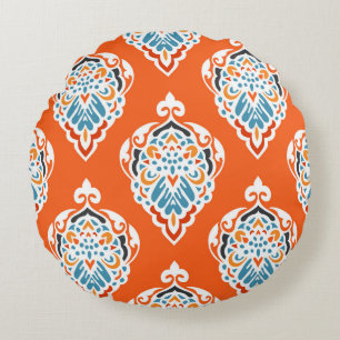 Festive damask vintage pattern, elegant design. round cushion
