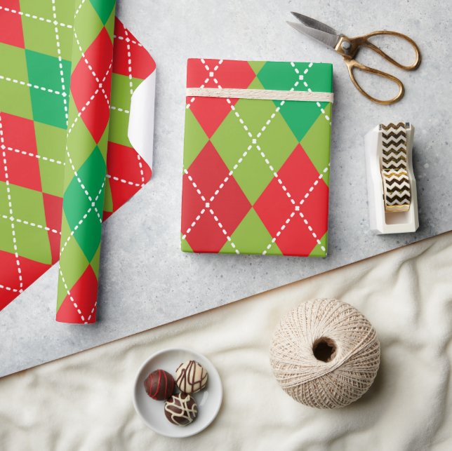 Festive Green & Red Chequered Plaid Wrapping Paper (Crafts)