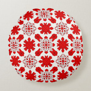 Festive Pattern of Red and White Snowflakes Round Cushion
