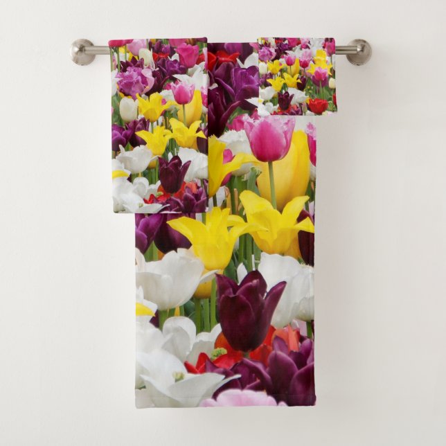 field full of tulips bath towel set (Insitu)