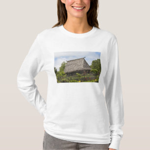 Fiji, Viti Levu Island. Polynesian Cultural T-Shirt