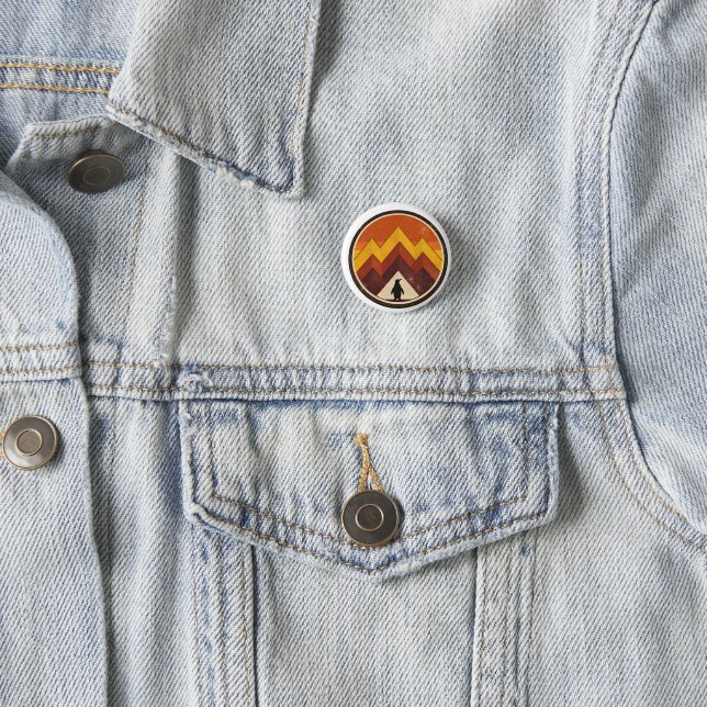 Find Your Own  Mountain– Inspirational Penguin  3 Cm Round Badge (In Situ)