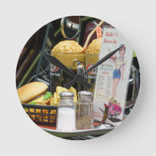 Fine Dining Round Clock