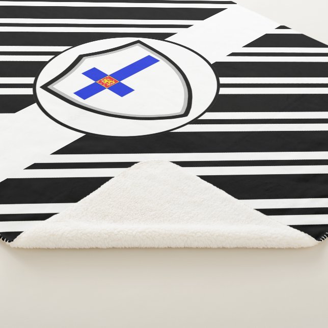 Finnish flag sherpa blanket (3/4)