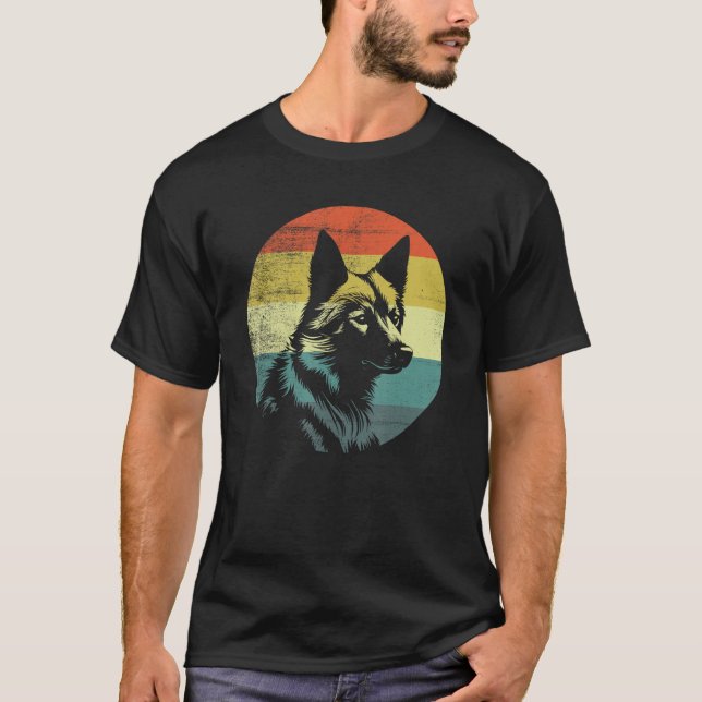 Finnish Spitz Dog Retro Vintage Design T-Shirt (Front)