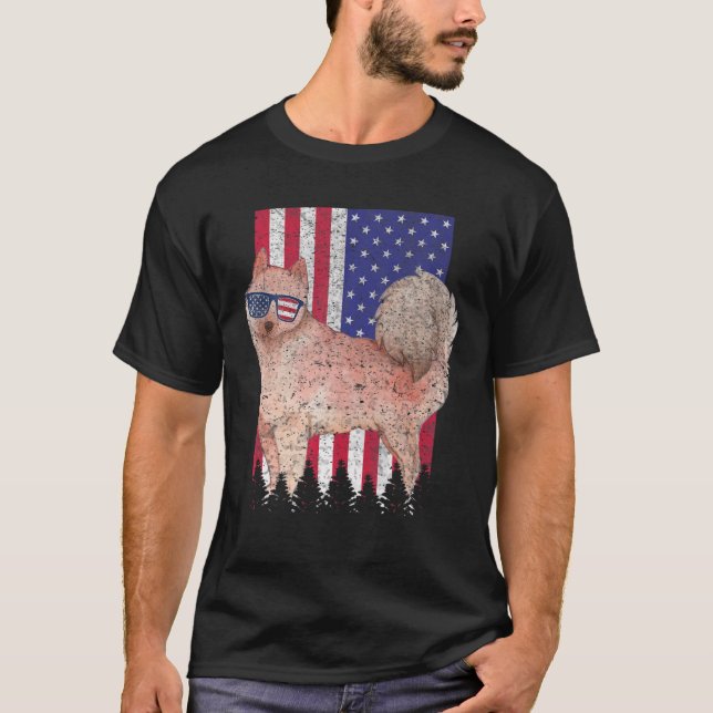 Finnish Spitz Patriotic Dog USA Pride American Fla T-Shirt (Front)