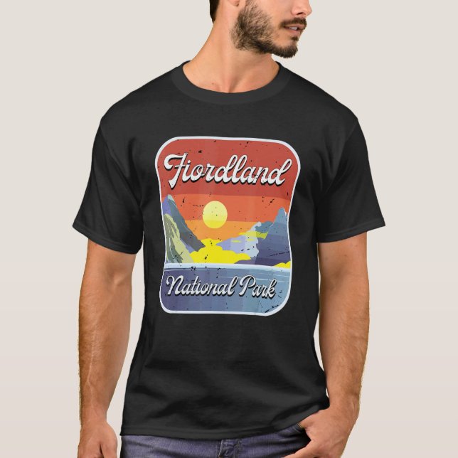 Fiordland National Park Souvenir New Zealand Natur T-Shirt (Front)