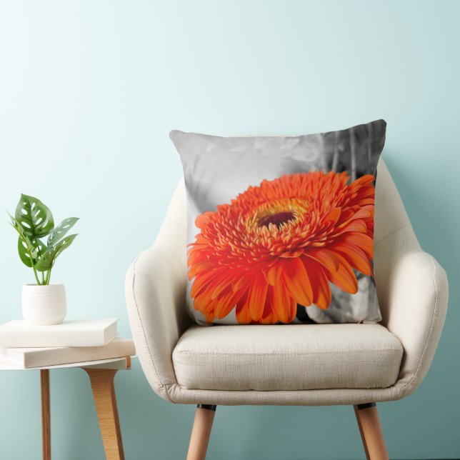Fire on petals cushion (Chair)