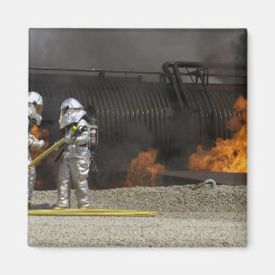 Firefighters neutralise a live fire magnet