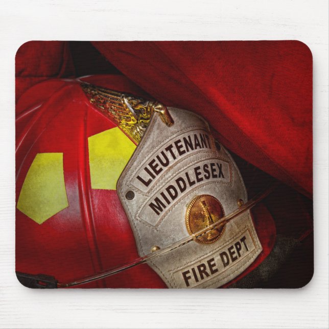 Fireman - Everyone loves red Mouse Pad (Front)