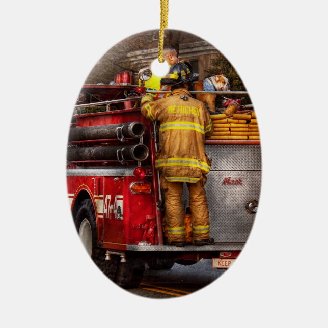 Fireman - Metuchen Fire Department Ceramic Ornament (Front)