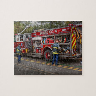 Firemen - The modern fire truck Jigsaw Puzzle