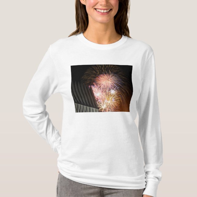 Fireworks explode T-Shirt (Front)