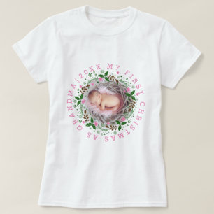 First Christmas as grandma wreath pink T-Shirt