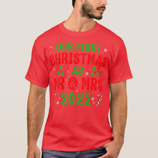 First Christmas asand Mrs 2022 Couple Newlywed T-Shirt