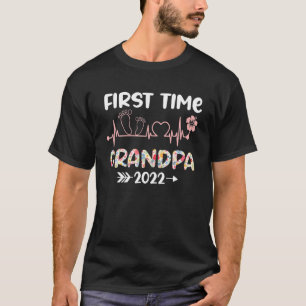 First Time Grandpa 2022 Funny New Promoted To Papa T-Shirt