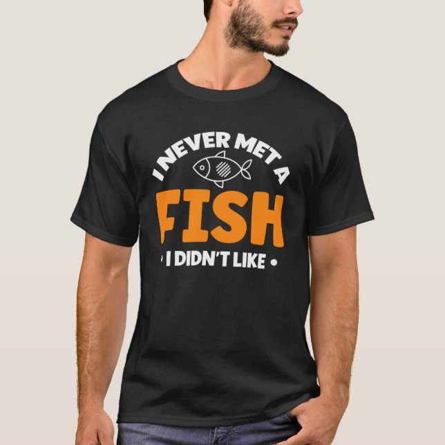 Fish Scuba Diving Snorkelling Water Diver T-Shirt (Front)