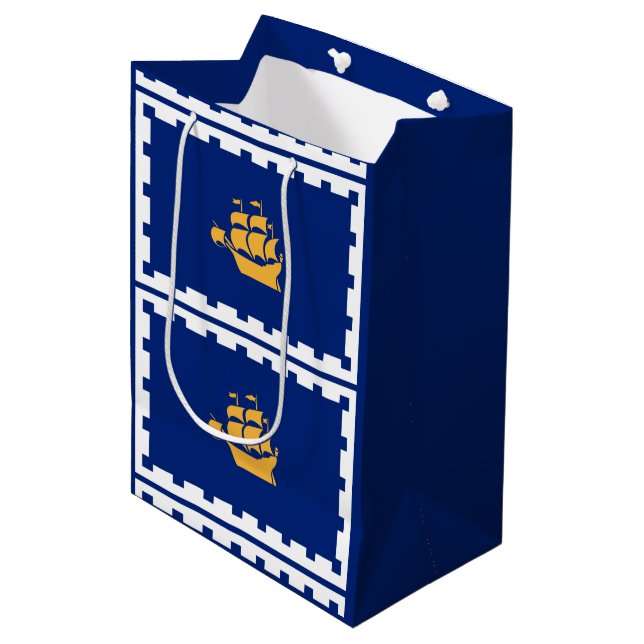 Flag of Quebec City Medium Gift Bag (Front Angled)