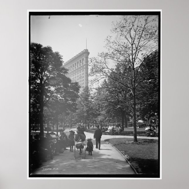 Flatiron Bldg. - New York City - 1905 Poster (Front)