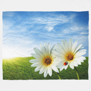 Fleece Blanket/Daises with Lady bug Blanket