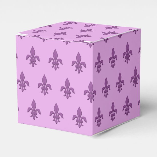 Fleur de Lis in Violet Purple on Lavender Favour Box (Front Side)