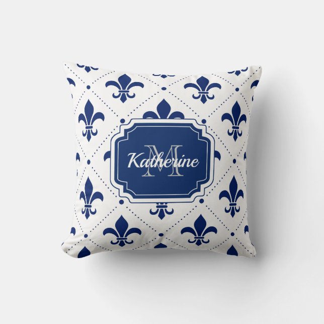 Fleur-de-lis Pattern Cushion (Front)