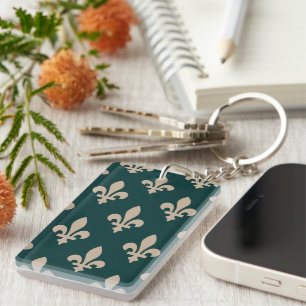 Fleur de Lis Pattern, Royal French Cream on Green Key Ring