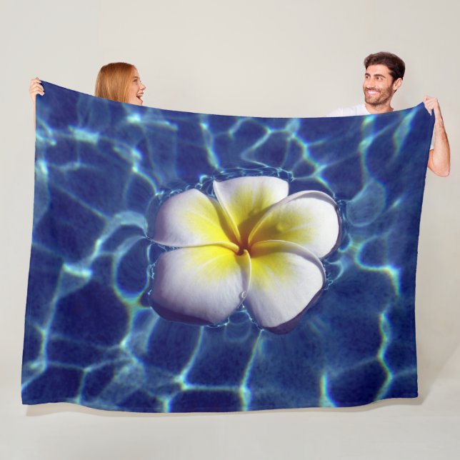 FLOATING FRANGI FLEECE BLANKET (In Situ)