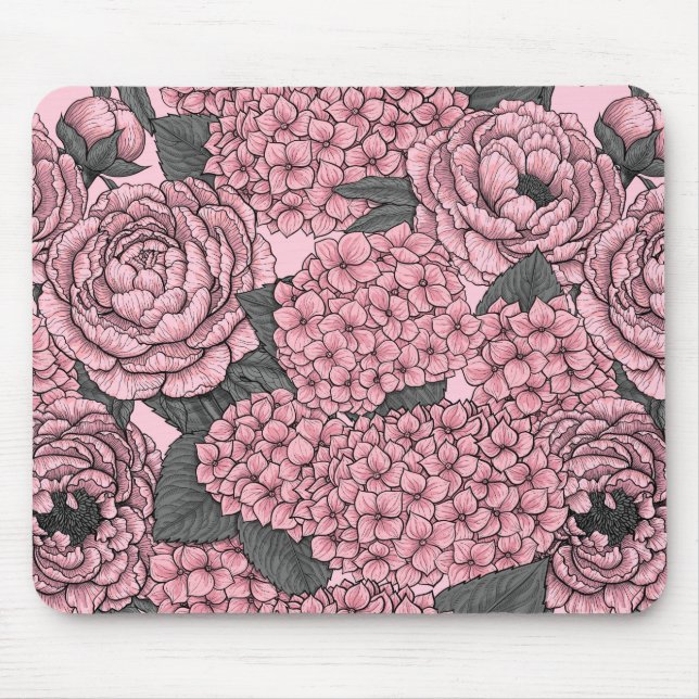 Floral bouquet in pink mouse pad (Front)