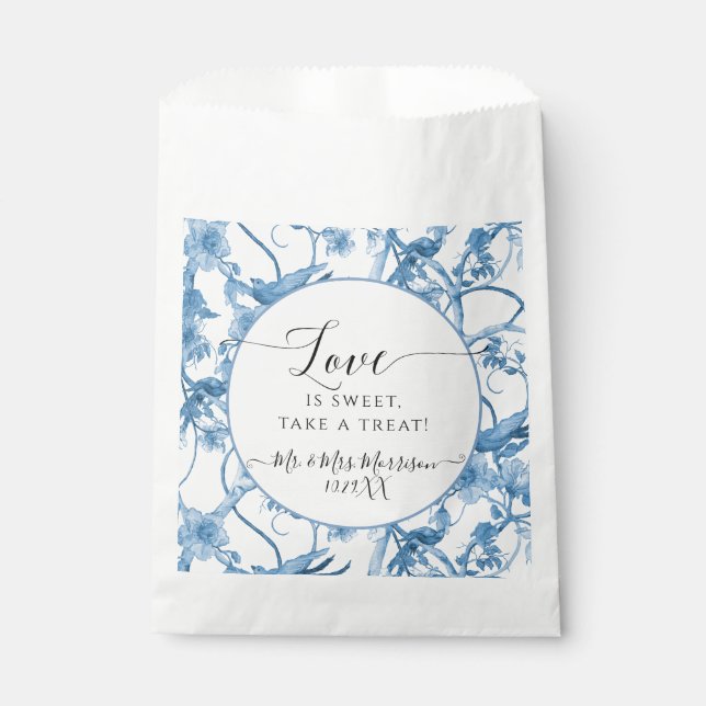 Floral Chinoiserie Blue and White Elegant Wedding Favour Bag (Front)