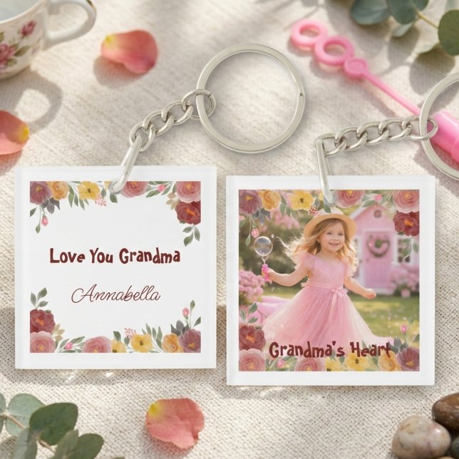 Floral Grandma Photo – Keepsake Gift Key Ring (Floral Grandma photo keychain)