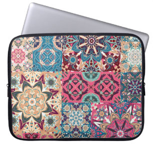 Floral patchwork: vintage chequered pattern. laptop sleeve