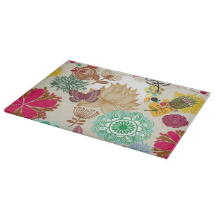 Floral pattern in retro style cutting board