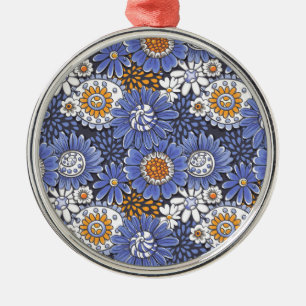 Floral pattern metal tree decoration