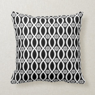 Floral Twist Black And White / Modern Flowers Cushion