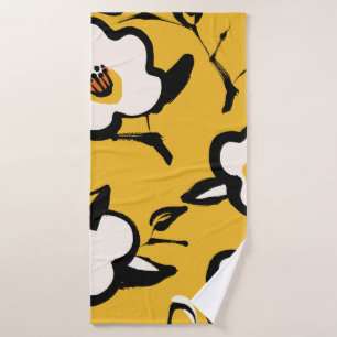 Floral Vintage yellow pattern with sketchy hand dr Bath Towel