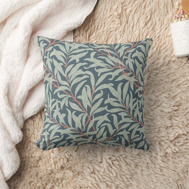 Floral William Morris Pattern. Cushion (Blanket)