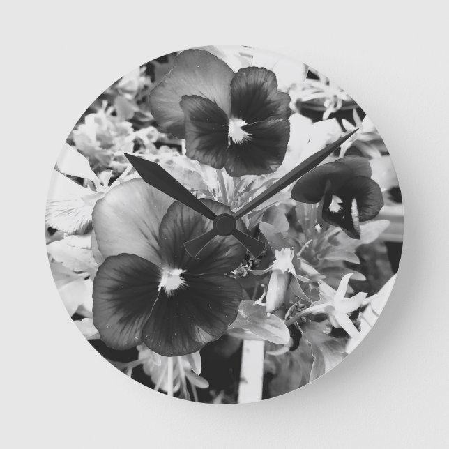 Florida Nature Photo Artistic Monochrome Pansy Round Clock (Front)