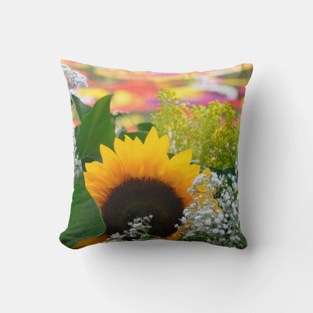 Flower carpet cushion (Front)