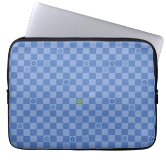 Flower Checkered Pattern No. 01 - Light Blue Laptop Sleeve