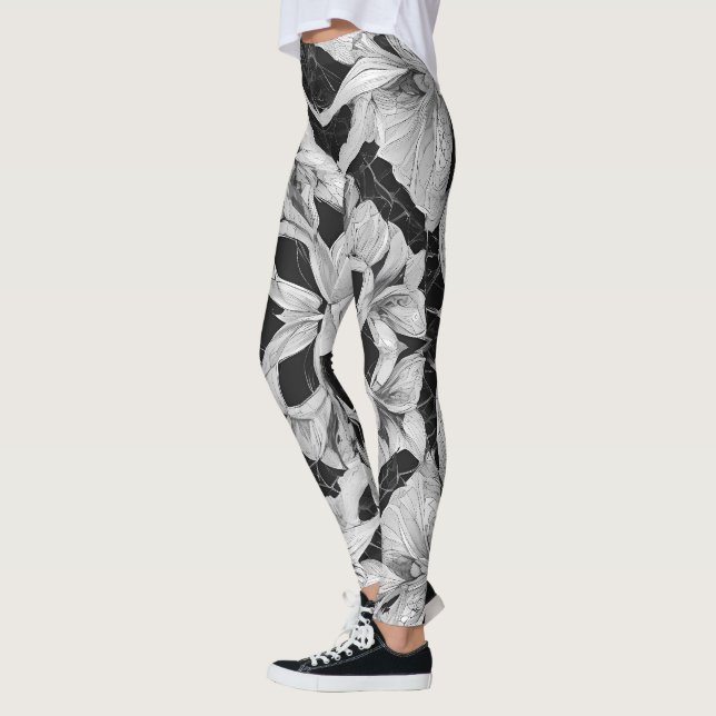 Flower Illustration design black and white  Leggings (Left)