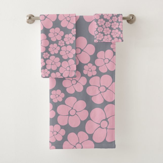 Flower Pattern in Grey and Pink Bath Towel Set (Insitu)