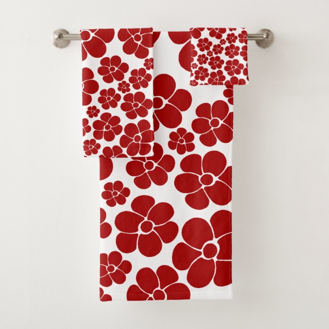 Flower Pattern in Red and White Bath Towel Set (Insitu)