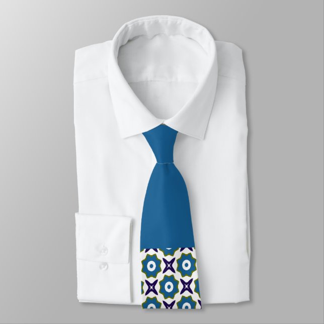 Flower Star Pattern Tie (Tied)