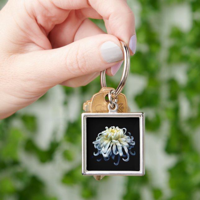 Flowers | White Chrysanthemum Key Ring (Hand)