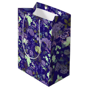 Flowers with an elegant and fascinating a Gift Bag