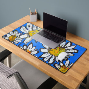 Flowers with White Pedals Desk Mat