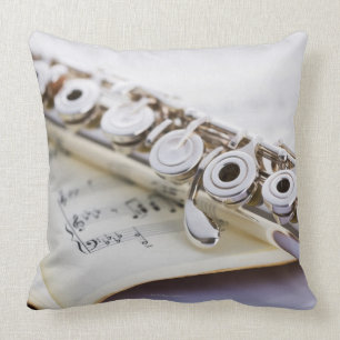 Flute 2 cushion